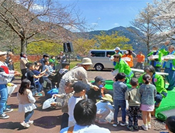 蜂の巣湖桜まつり（大分県日田市中津江村）